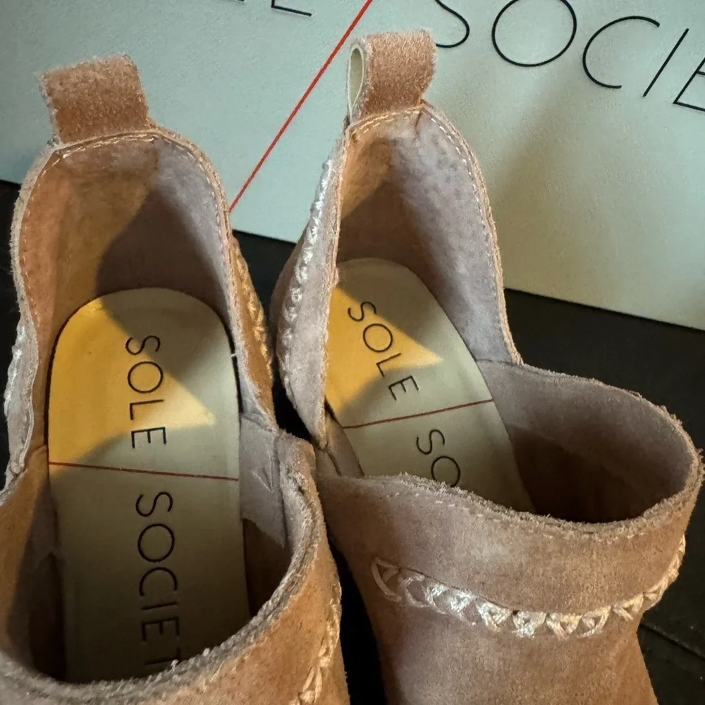 Sole Society Women's Tan Suede Shoes women’s sized 5 m